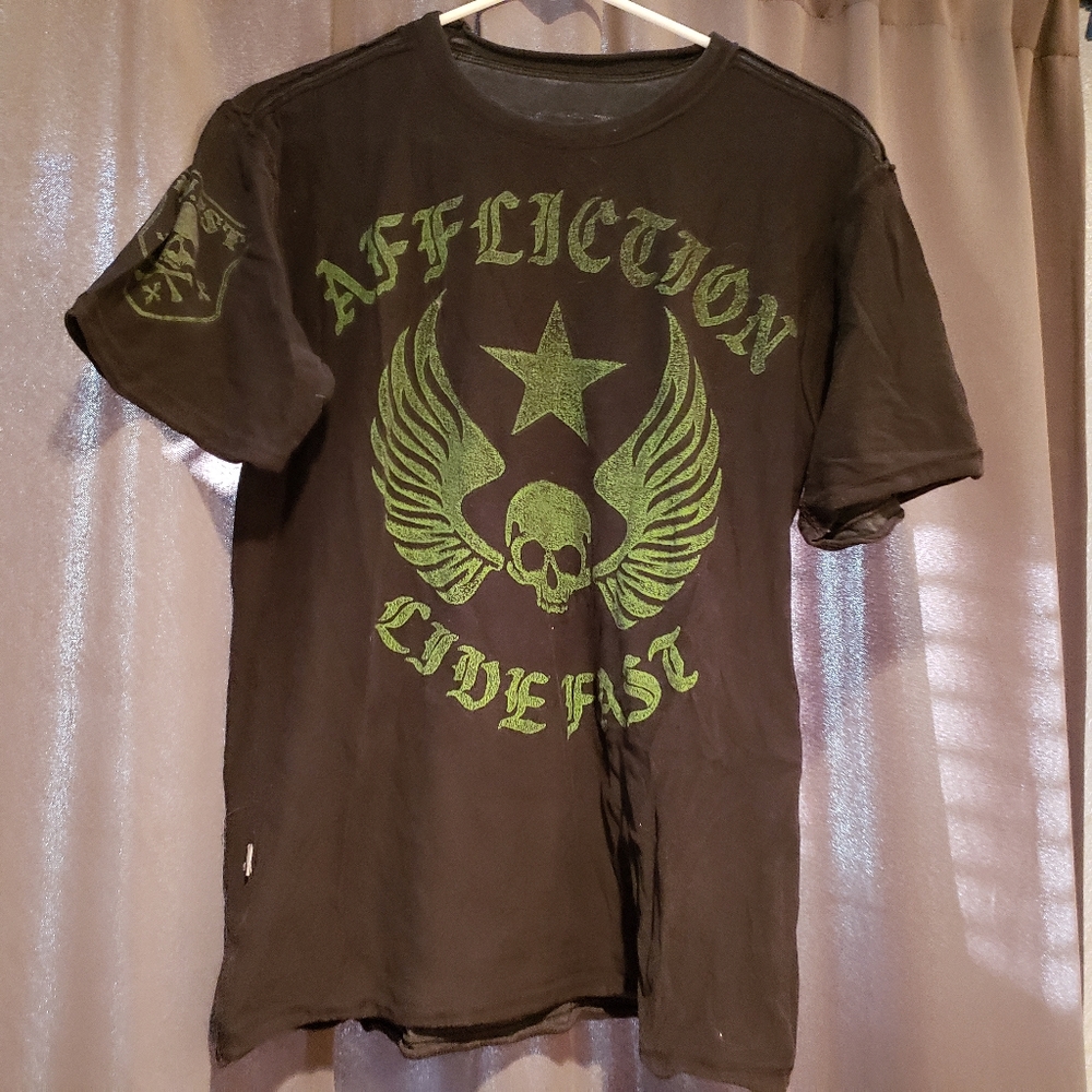 Affliction tshirt - Picture 2 of 2